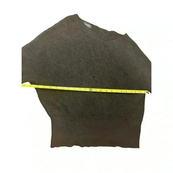 Express Oversized Knitted Sweater size Medium - Picture 6 of 6